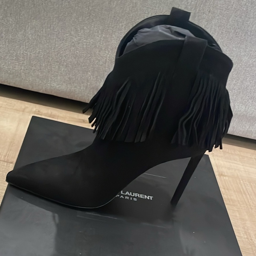 Fringe bootie